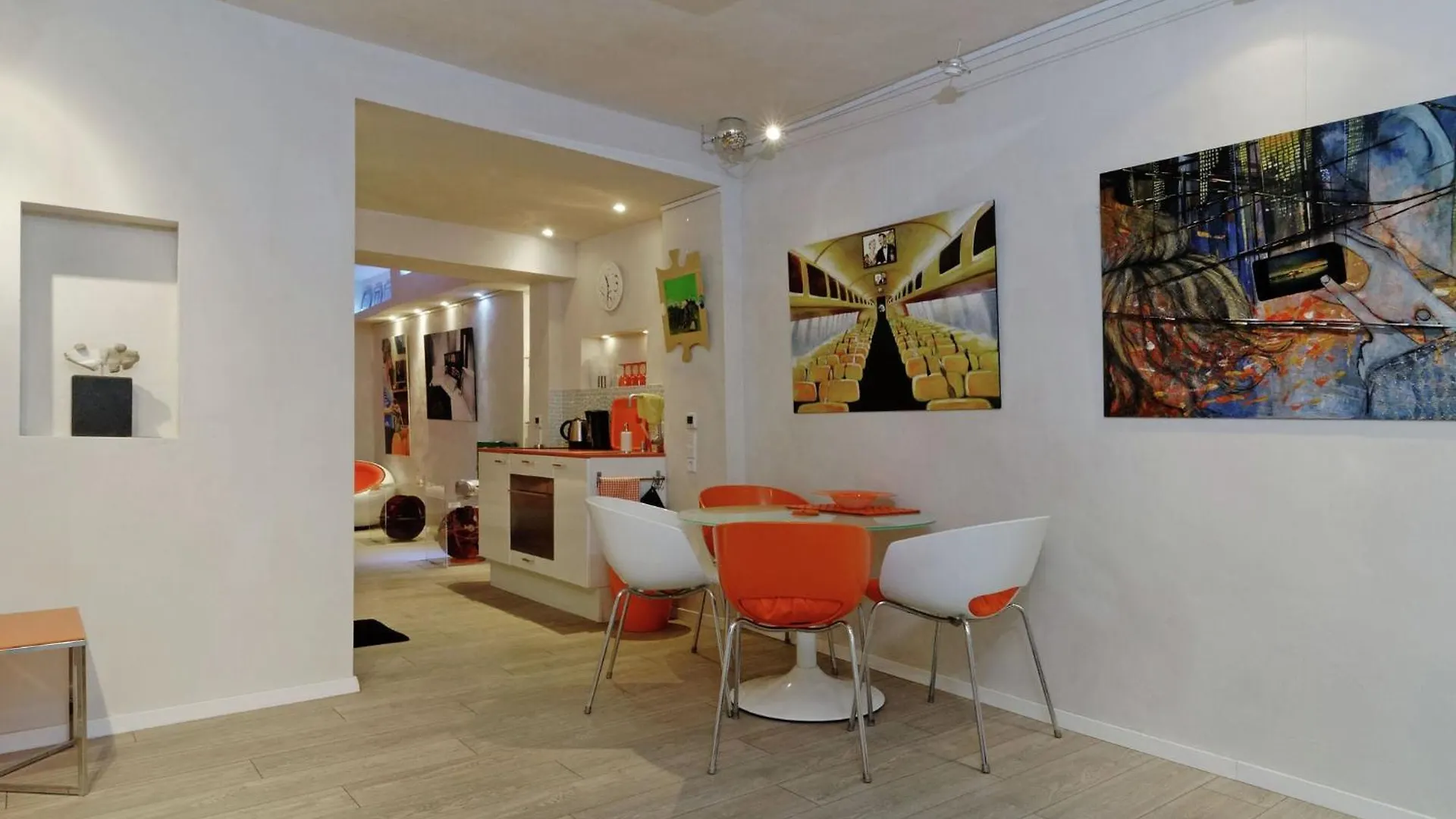 Apartment In Kreuzberg With Internet 베를린 0*,